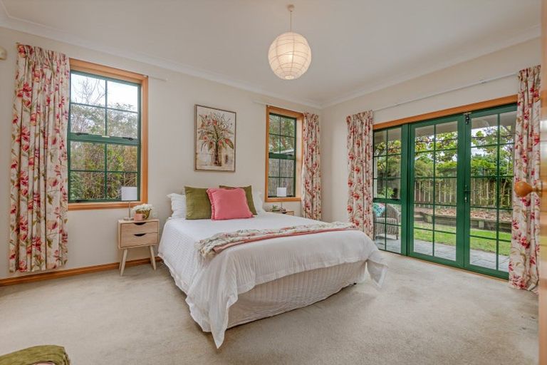 Photo of property in 6 Wanganui Road, Marton, 4710