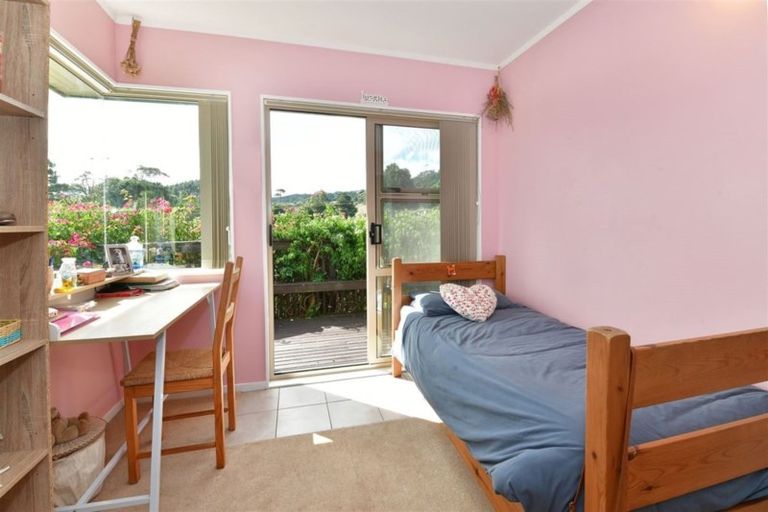 Photo of property in 74 Tarrant Road, Helensville, 0875