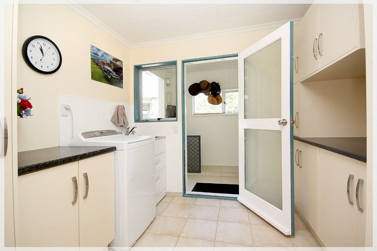 Photo of property in 1071 Queen Street East, Levin, 5510