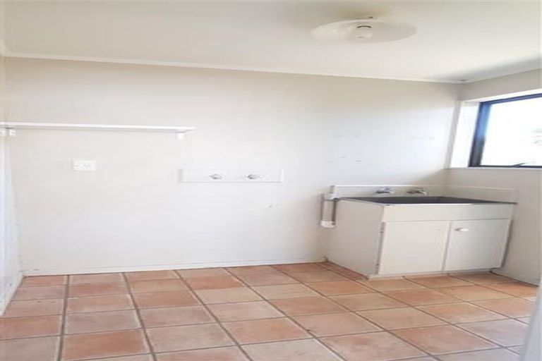 Photo of property in 2/40 Palmers Road, Clendon Park, Auckland, 2103