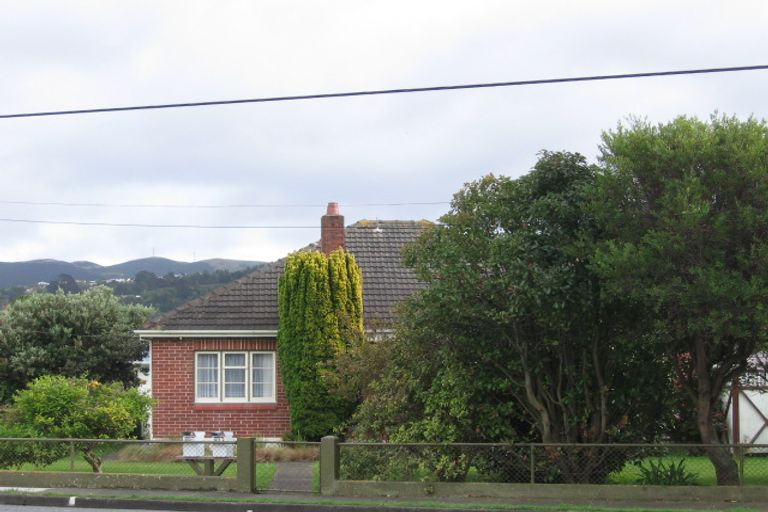 Photo of property in 1075b High Street, Taita, Lower Hutt, 5011