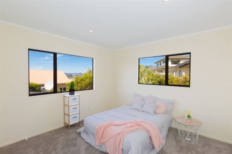 Photo of property in 65 Waverton Terrace, Churton Park, Wellington, 6037