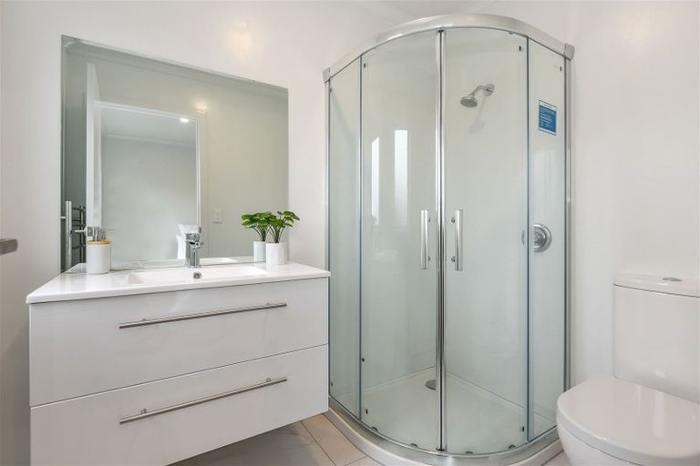Photo of property in 12u4 Scotland Place, Hillcrest, Hamilton, 3216