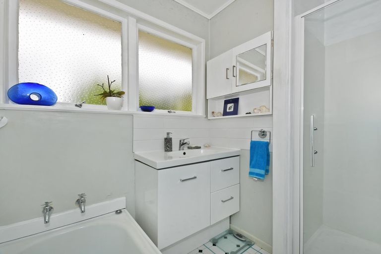 Photo of property in 6 Rugby Place, Te Kamo, Whangarei, 0112