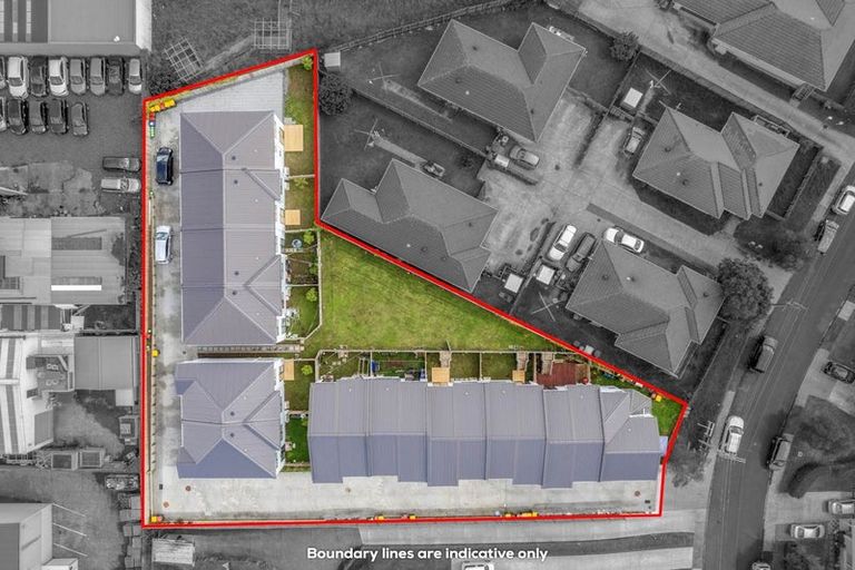 Photo of property in 3/60 Kelman Road, Kelston, Auckland, 0602