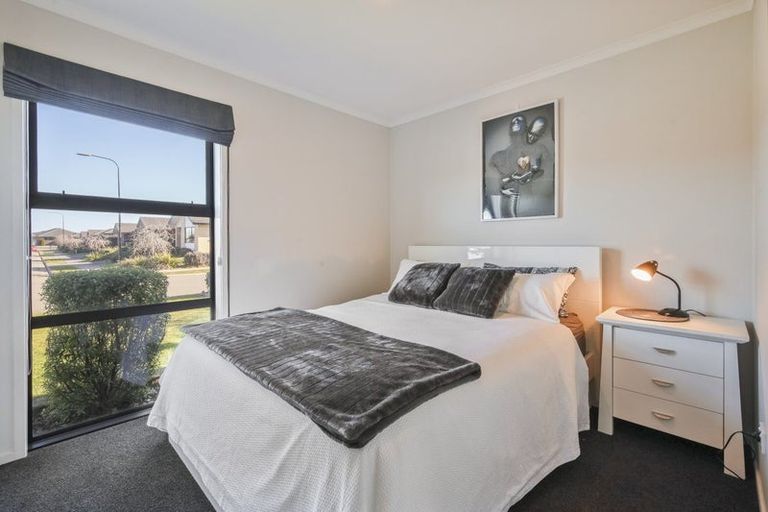 Photo of property in 17 Ragley Way, Rolleston, 7615