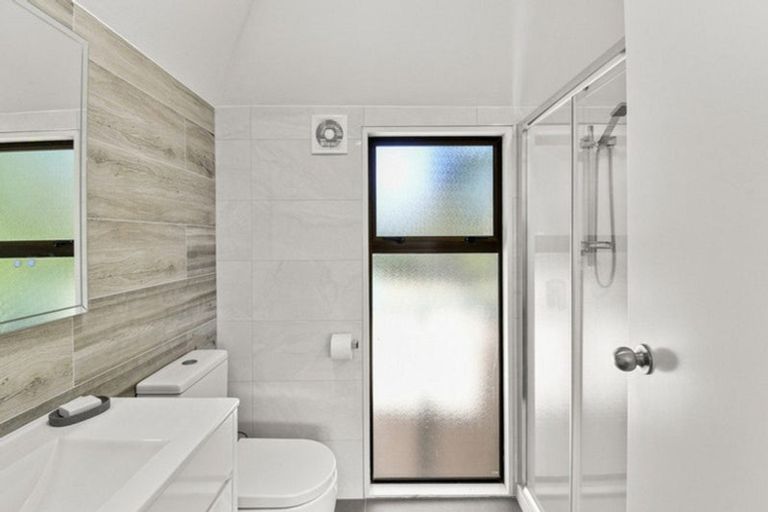 Photo of property in 23 Charles Prevost Drive, The Gardens, Auckland, 2105