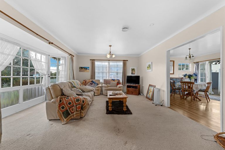 Photo of property in 42 Manse Road, Pahurehure, Papakura, 2113