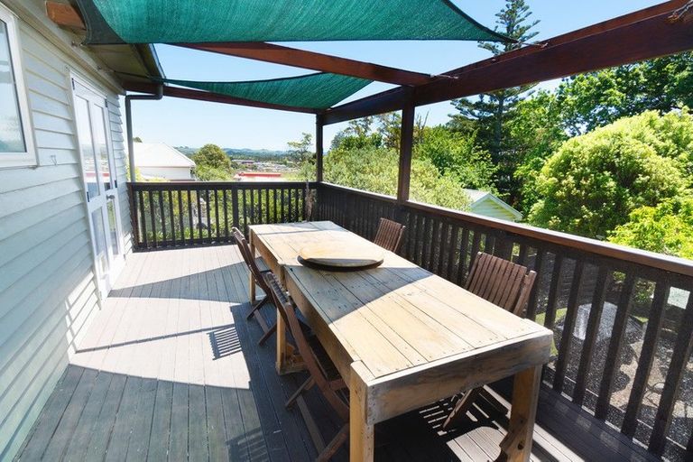 Photo of property in 14 Rimu Street, Helensville, 0800