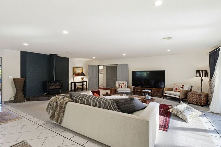 Photo of property in 14 Holdsworth Drive, Otamatea, Whanganui, 4500