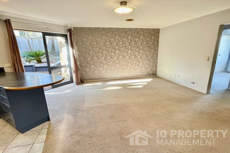 Photo of property in 11 Cognac Place, Henderson, Auckland, 0612