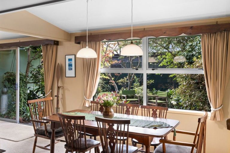 Photo of property in 12 Saint Hill Lane, Havelock North, 4130
