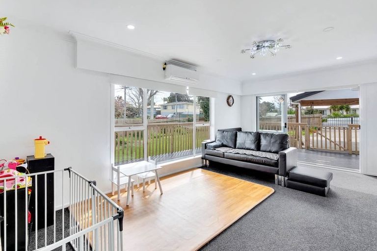 Photo of property in 65 Larnoch Road, Henderson, Auckland, 0610