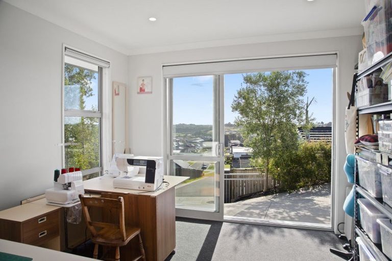 Photo of property in 120 Lisle Farm Drive, Pukekohe, 2120