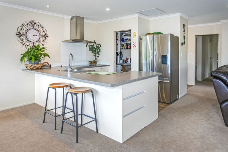 Photo of property in 23 Victoria Street, Coromandel, 3506