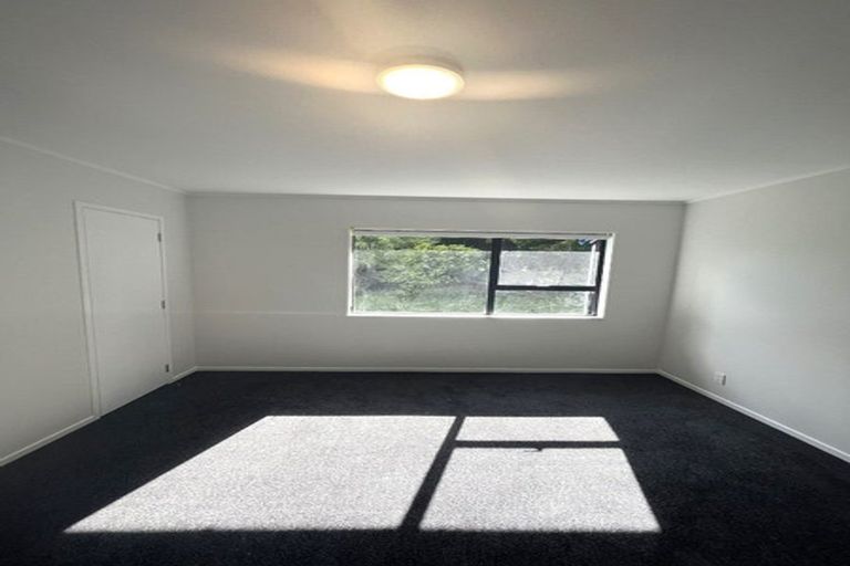 Photo of property in 7 Vera Road, Te Atatu South, Auckland, 0610
