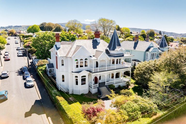 Photo of property in 2 Fifield Street, Roslyn, Dunedin, 9010
