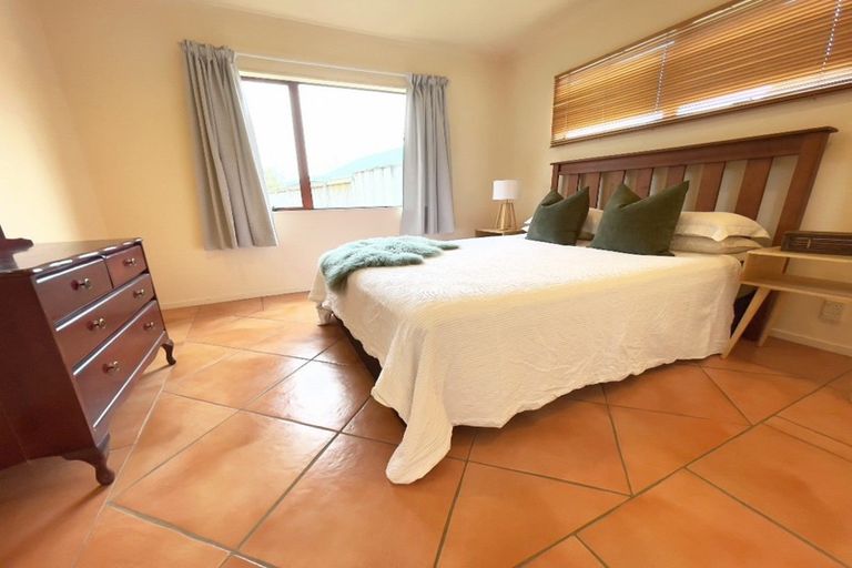 Photo of property in 105b Ocean Road, Whangamata, 3620