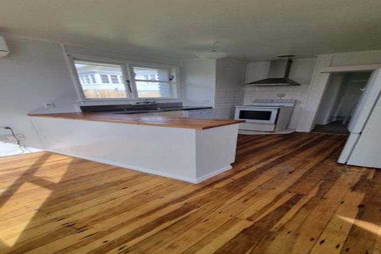 Photo of property in 41 Hindmarsh Street, Johnsonville, Wellington, 6037