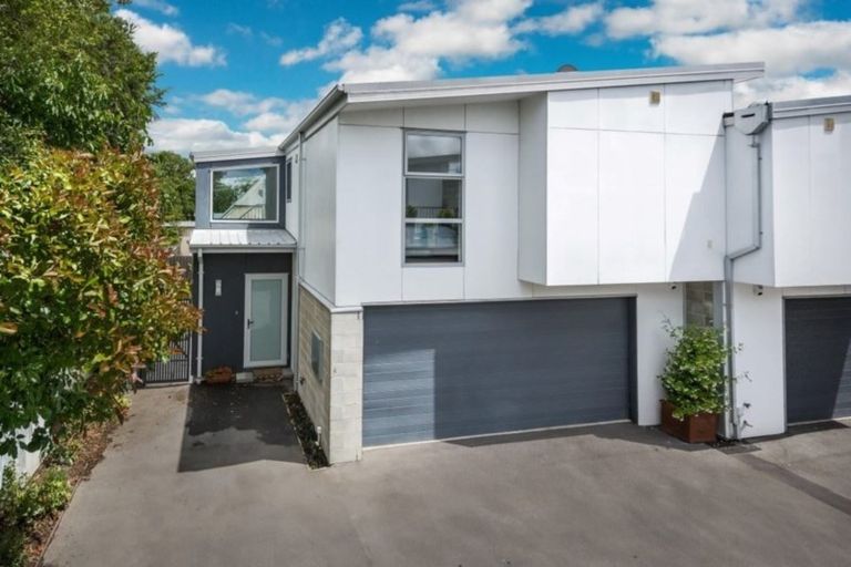 Photo of property in 4/30 Eversleigh Street, St Albans, Christchurch, 8014