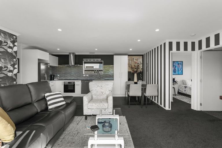 Photo of property in 9 Te Whenu Crescent, Marshland, Christchurch, 8083