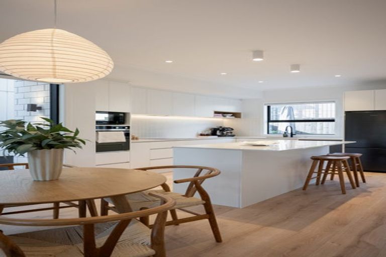 Photo of property in 12 Papai Lane, Massey, Auckland, 0614