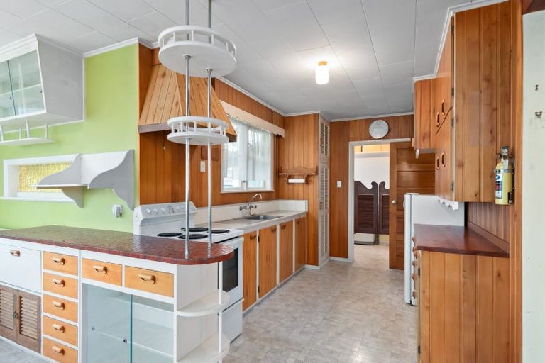 Photo of property in 4 Pringle Street, Taita, Lower Hutt, 5011