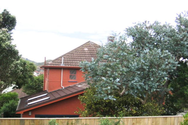 Photo of property in 1 Indus Street, Khandallah, Wellington, 6035