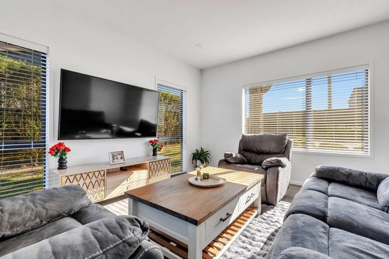 Photo of property in 51 Boundary Road, Opaheke, Papakura, 2113