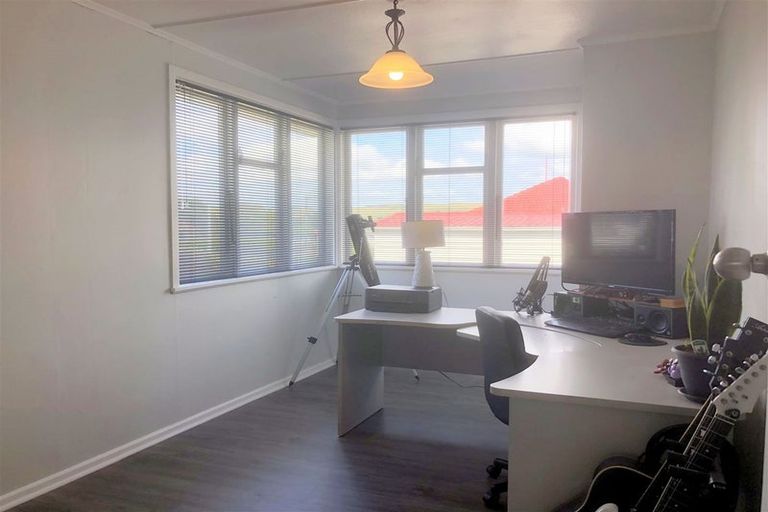 Photo of property in 2 Mccarthy Terrace, Waipukurau, 4200