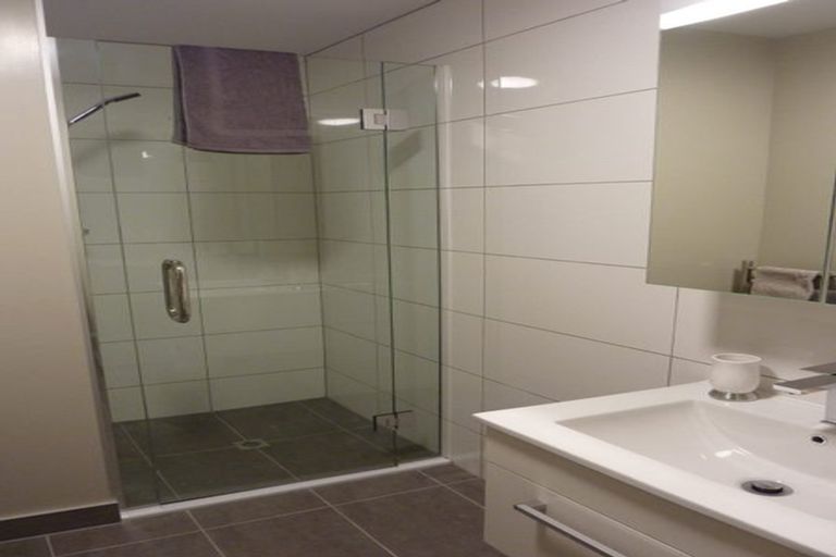 Photo of property in Canvas Apartments, 15/307u Willis Street, Te Aro, Wellington, 6011