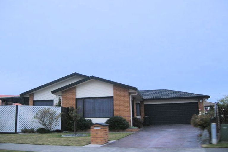 Photo of property in 11 Beaufort Place, Taradale, Napier, 4112