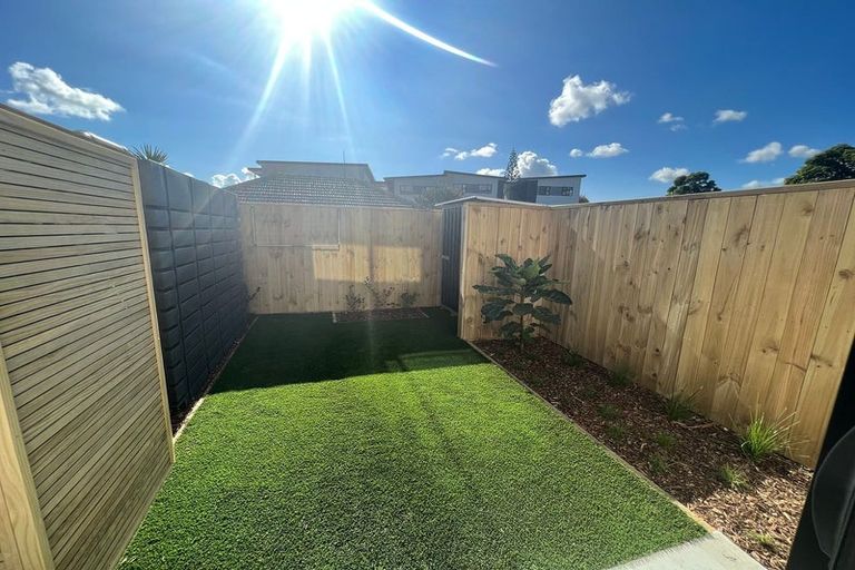 Photo of property in 5/81 Kervil Avenue, Te Atatu Peninsula, Auckland, 0610