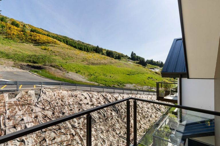 Photo of property in 17/20u George Bullen Lane, Arthurs Point, Queenstown, 9371