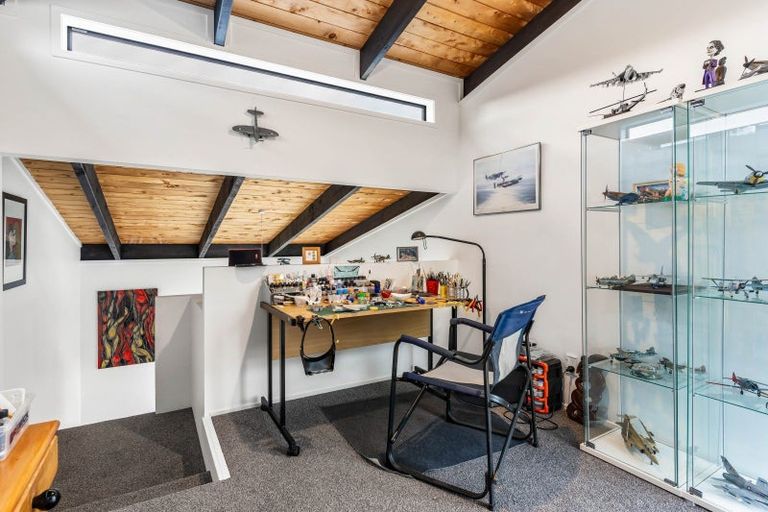 Photo of property in 221 Linton Crescent, Whangamata, 3620