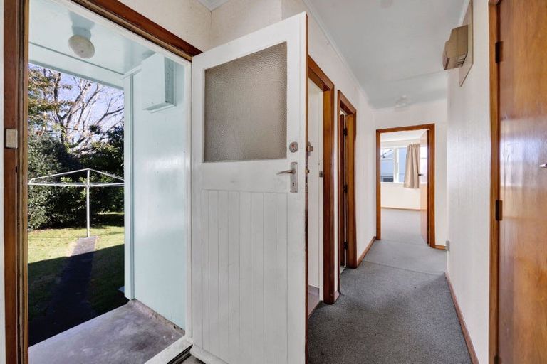 Photo of property in 63 Cook Street, Marfell, New Plymouth, 4310
