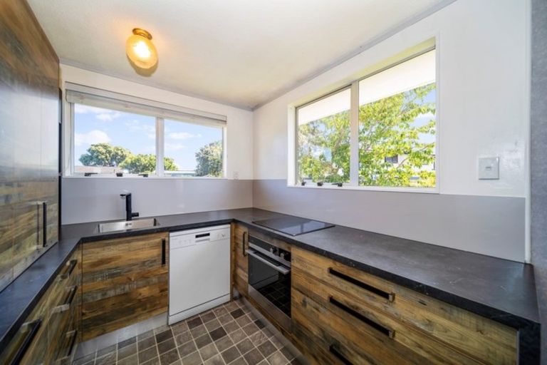 Photo of property in 2/6 Glamis Avenue, Bell Block, New Plymouth, 4312