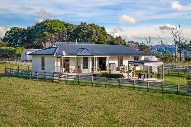 Photo of property in 818 Horseshoe Bush Road, Waitoki, Kaukapakapa, 0871