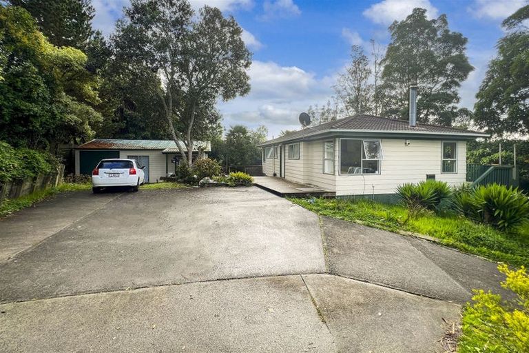 Photo of property in 11 Kilcar Place, Massey, Auckland, 0614