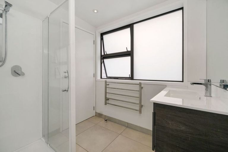 Photo of property in 32 Squadron Drive, Hobsonville, Auckland, 0616