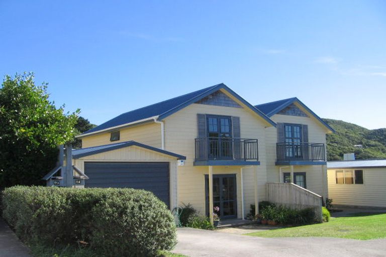 Photo of property in 11f2 Marjory Close, Broadmeadows, Wellington, 6035