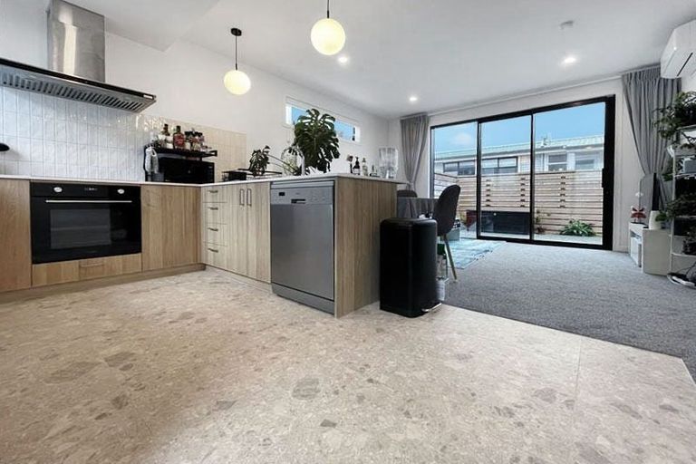 Photo of property in 1u3 Elliott Street, Johnsonville, Wellington, 6037