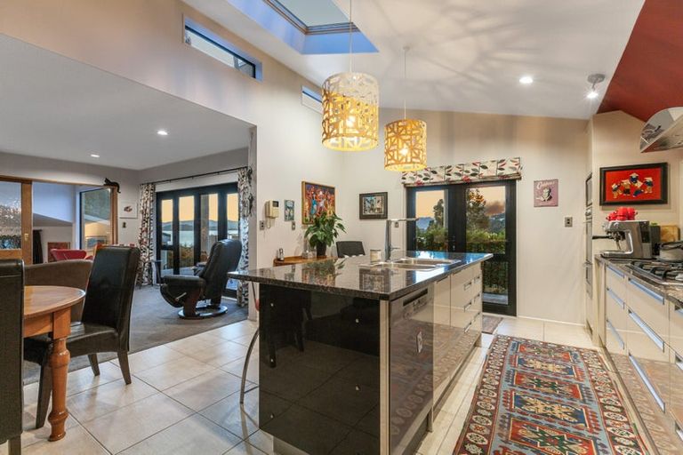 Photo of property in 52 Walter Road, Lowry Bay, Lower Hutt, 5013