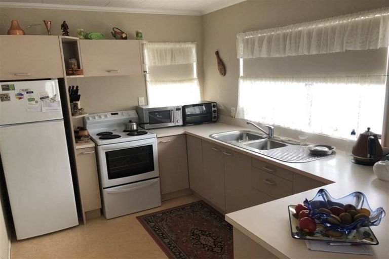 Photo of property in 15 Cook Street, Foxton, 4814