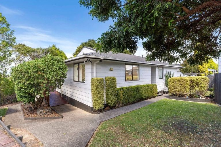 Photo of property in 2/63a Colwill Road, Massey, Auckland, 0614