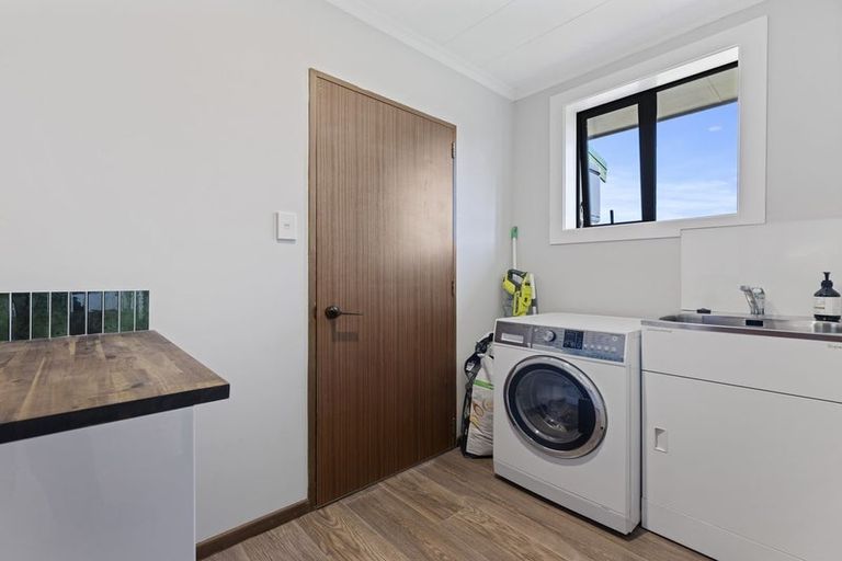 Photo of property in 15 Cross Street, Milton, 9220