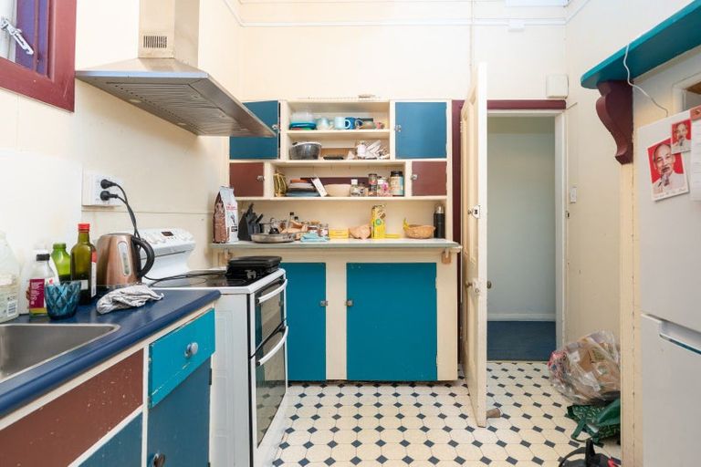 Photo of property in 14 Prince Street, Mount Victoria, Wellington, 6011