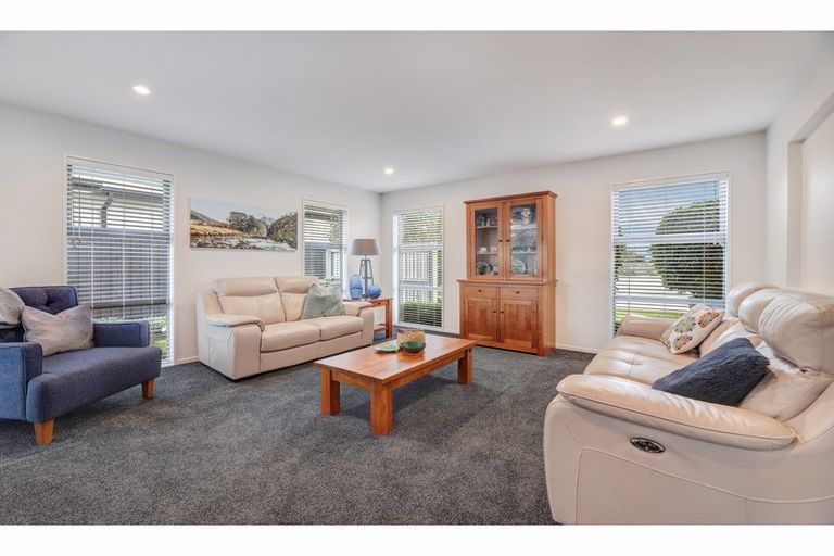 Photo of property in 7 Crown Close, Prebbleton, 7604