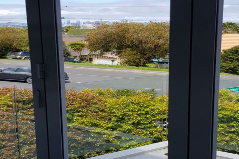 Photo of property in 217 East Coast Road, Campbells Bay, Auckland, 0620