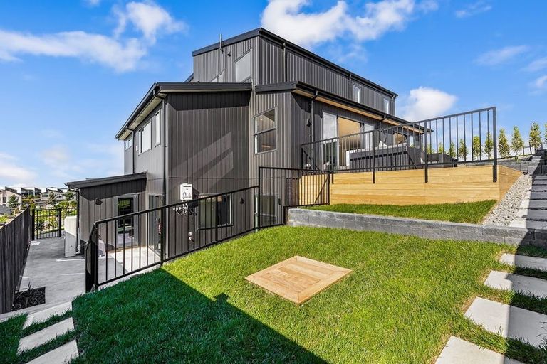 Photo of property in 20 Kikorangi Drive, Wainui, 0992